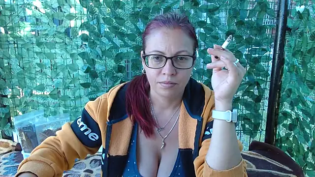 Snapshot of LadyHellene chatting on June 3, 5:41 am LadyHellene online show from June 3, 5:41 am