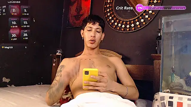 Snapshot of Godly_huan chatting on June 30, 9:04 pm Godly huan online show from June 30, 9:04 pm