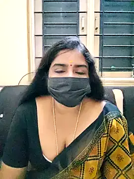 Snapshot of rani_deepa chatting on January 6, 1:30 pm rani deepa online show from January 6, 1:30 pm