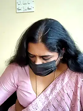 Snapshot of rani_deepa chatting on January 26, 10:55 am rani deepa online show from January 26, 10:55 am