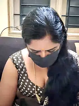 Snapshot of rani_deepa chatting on December 7, 8:00 pm rani deepa online show from December 7, 8:00 pm