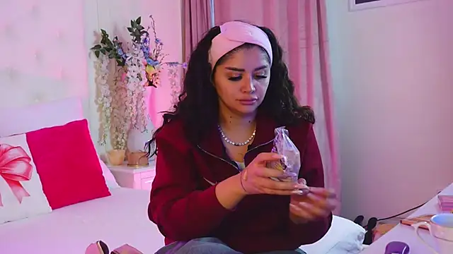 Amberseyes online show from April 21, 5:47 am