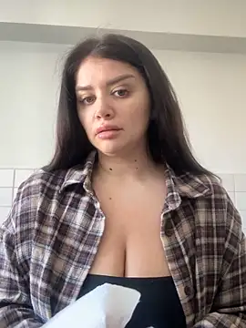 Amberseyes online show from May 15, 12:03 pm