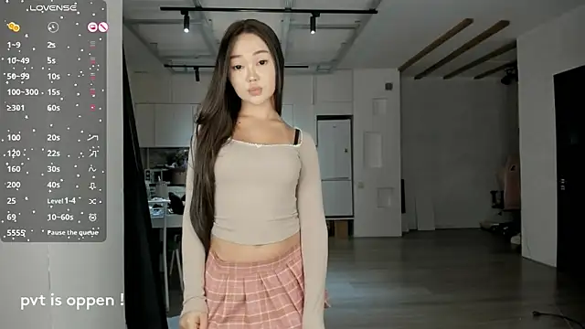 sailorrmoon online show from April 20, 3:46 pm