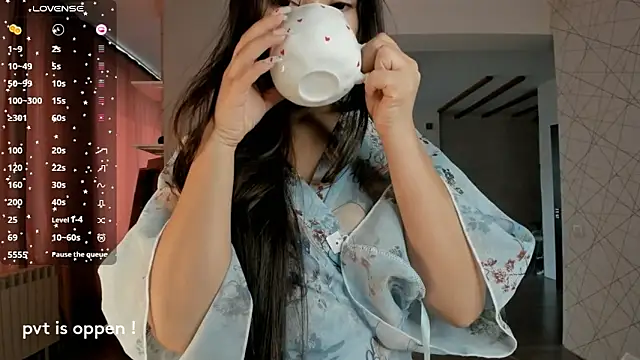 sailorrmoon online show from April 23, 3:57 am