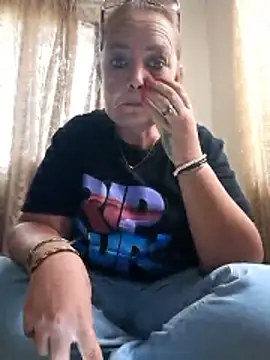 Snapshot of Kimmyb777 chatting on February 16, 10:47 am Kimmyb777 online show from February 16, 10:47 am