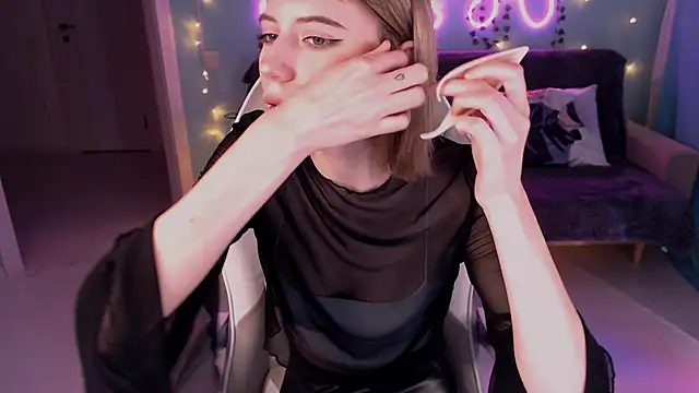 Sweet Richal online show from October 12, 9:05 pm