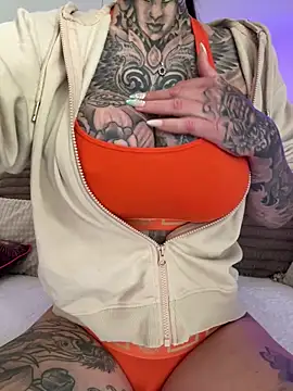 MeganWitch online show from April 28, 7:46 am