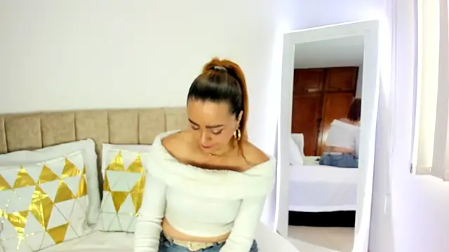 cristalwalker   online show from November 13, 12:31 pm