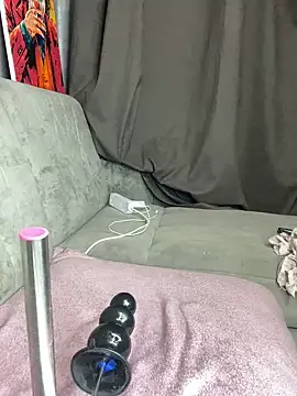 Lola Hale online show from April 15, 6:12 pm