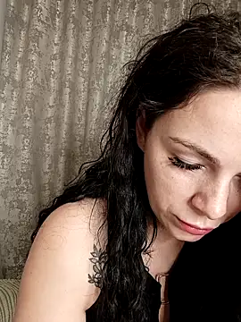 Lola Hale online show from November 6, 6:12 pm