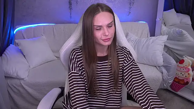 KiraGrayy online show from November 15, 1:59 pm