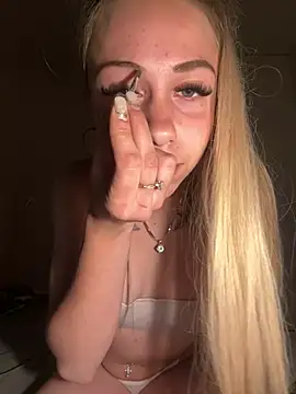 Katherinabby33 online show from May 1, 7:08 pm
