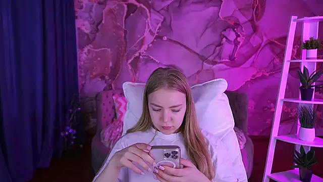 EmilySunshineS online show from November 12, 7:34 am