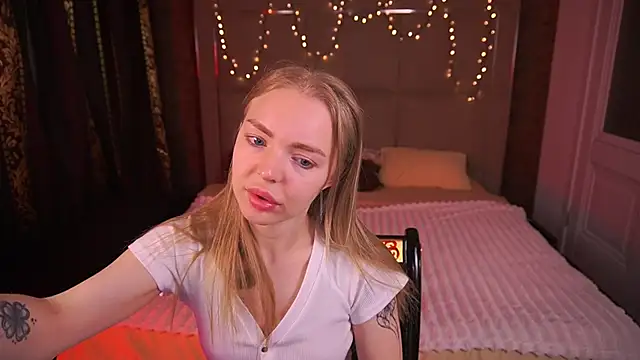EmilySunshineS online show from June 1, 4:45 am