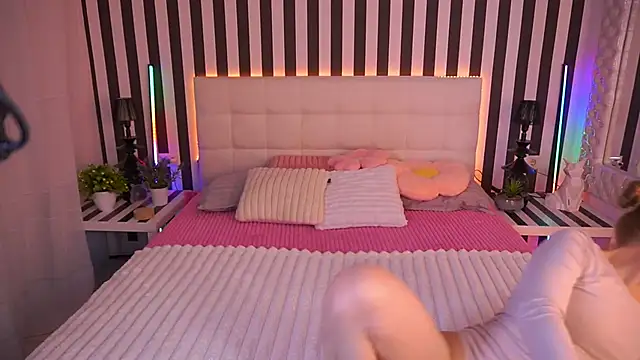 EmilySunshineS online show from April 12, 6:38 am