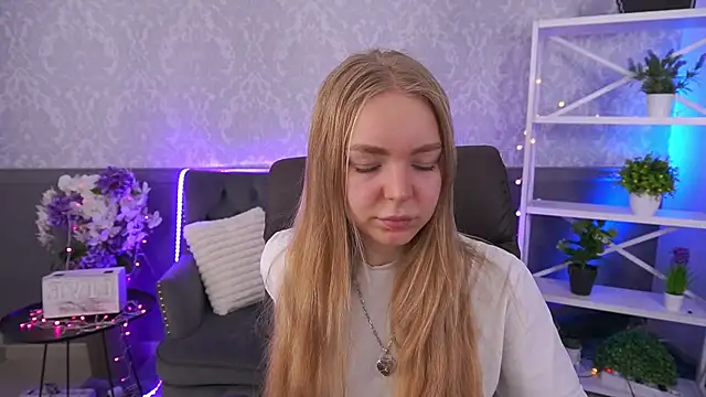 EmilySunshineS online show from November 21, 8:02 am