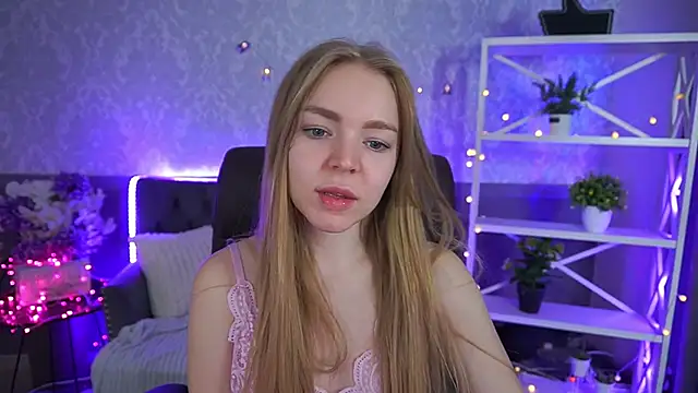 EmilySunshineS online show from November 2, 7:35 am