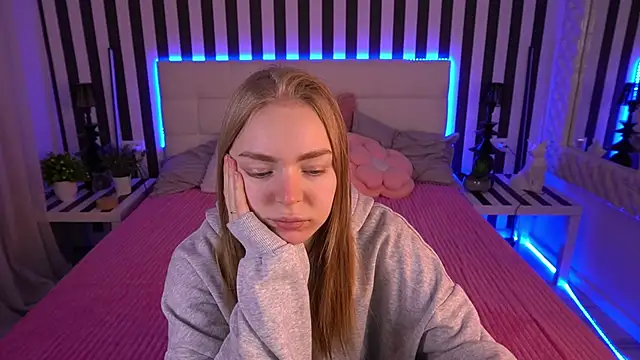 EmilySunshineS online show from April 15, 5:46 am