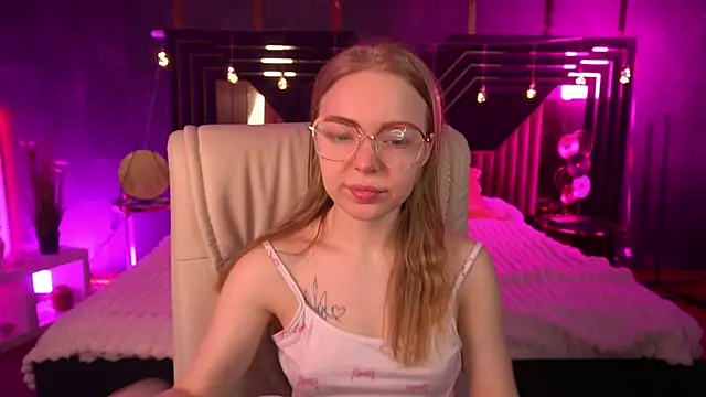 EmilySunshineS online show from March 22, 7:21 am