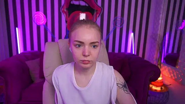 EmilySunshineS online show from May 7, 12:52 pm