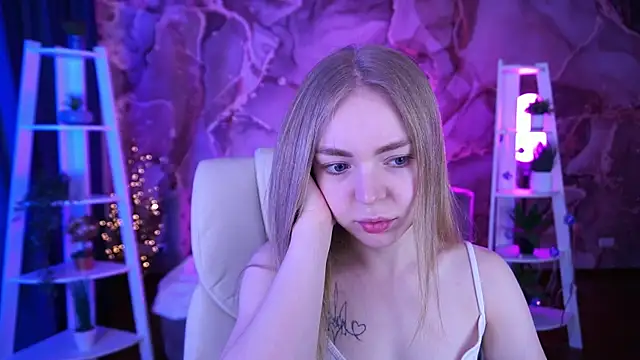 EmilySunshineS online show from February 8, 7:28 am