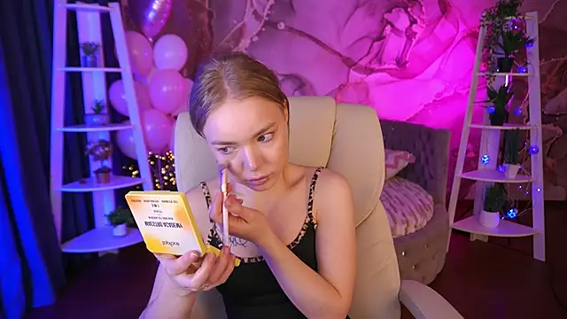 EmilySunshineS online show from February 18, 7:17 am