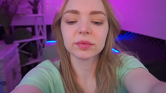 EmilySunshineS online show from April 10, 5:47 am