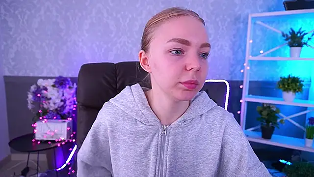 EmilySunshineS online show from December 1, 7:42 am