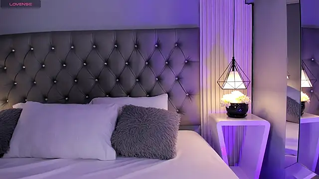 VioletthaRous online show from April 22, 10:38 pm