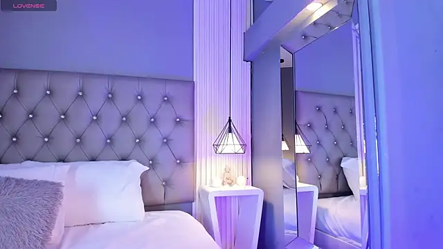 VioletthaRous online show from April 4, 10:38 pm