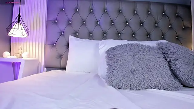 VioletthaRous online show from March 19, 10:43 pm