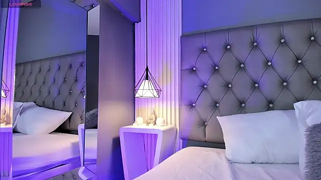 VioletthaRous online show from March 30, 10:44 pm