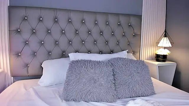 VioletthaRous online show from March 6, 10:38 pm