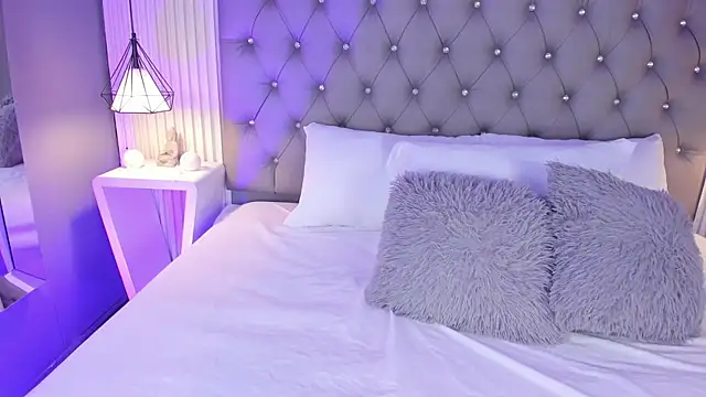 VioletthaRous online show from February 9, 10:41 pm