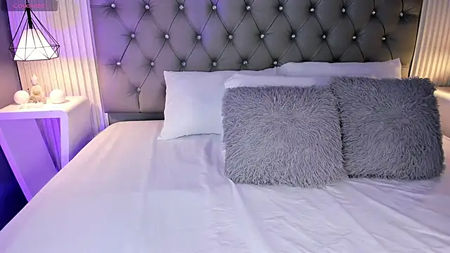 VioletthaRous online show from March 5, 10:37 pm