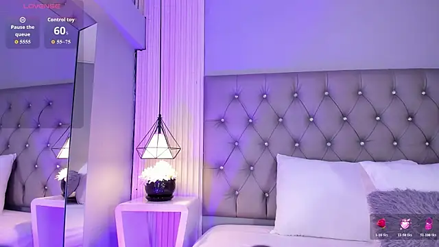 VioletthaRous online show from June 26, 11:10 pm