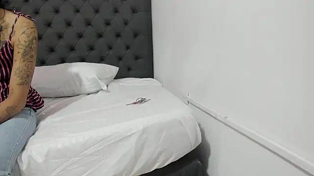  candy jade  online show from February 25, 10:37 am