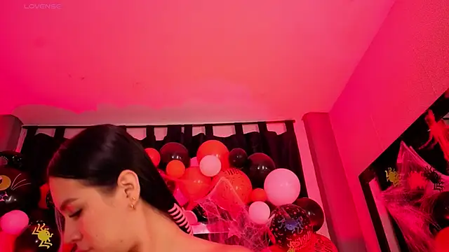 Mia Oxford online show from October 20, 12:17 pm