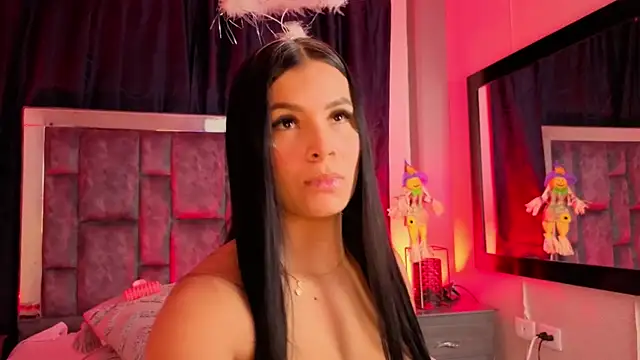 Mia Oxford online show from October 17, 1:02 pm