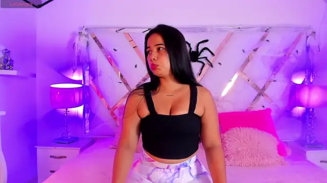 Snapshot of naughty__sara chatting on October 17, 11:45 am naughty sara online show from October 17, 11:45 am