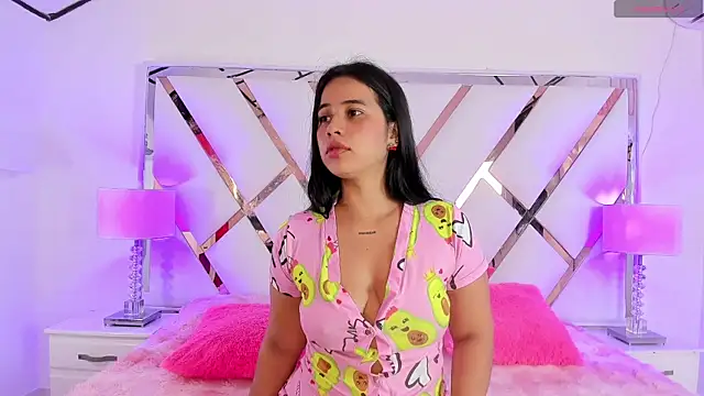 Snapshot of naughty__sara chatting on November 27, 11:43 am naughty sara online show from November 27, 11:43 am