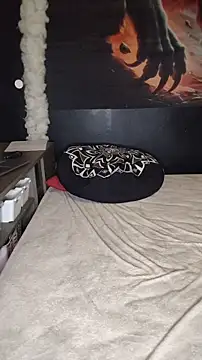 Snapshot of Sweet-SpicyOff chatting on November 14, 11:08 pm Sweet-SpicyOff online show from November 14, 11:08 pm