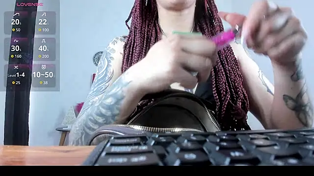 Sofi F w online show from December 22, 9:15 pm