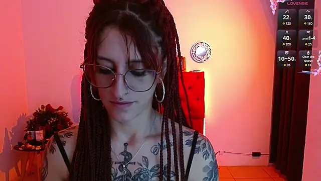 Snapshot of Sofi_F_w chatting on February 17, 3:25 am Sofi F w online show from February 17, 3:25 am