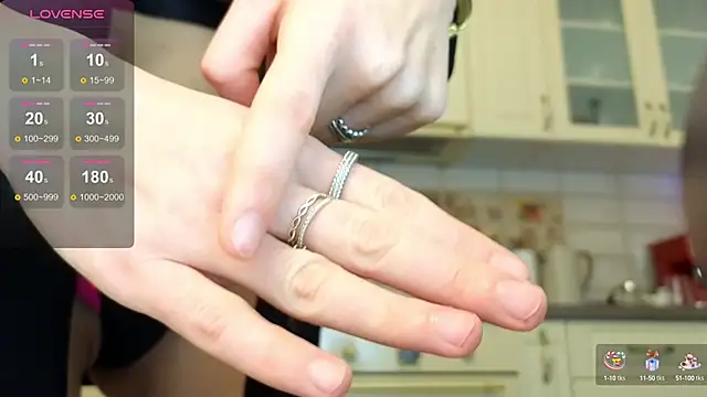 janecandyy  online show from March 7, 4:33 pm