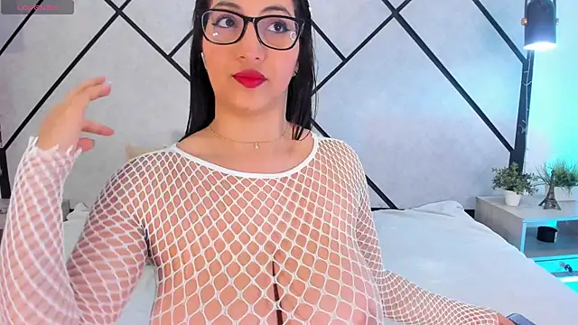 Snapshot of marie_miller_ chatting on March 6, 11:58 am marie miller online show from March 6, 11:58 am