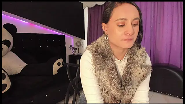 Coral Gibson online show from March 11, 12:32 pm