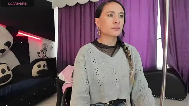 Coral Gibson online show from October 10, 12:39 pm