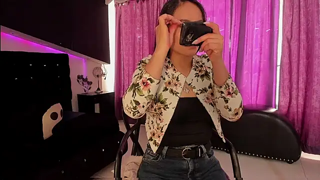 Coral Gibson online show from February 28, 12:49 pm